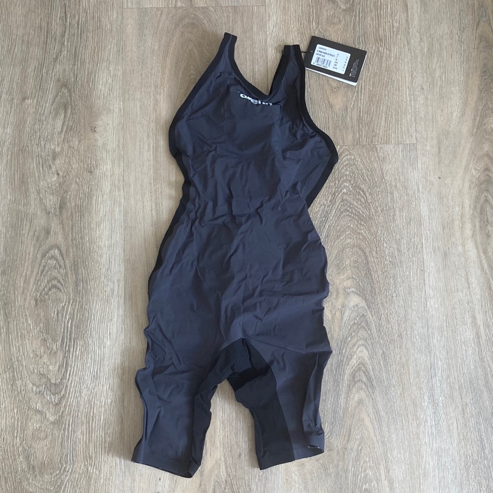 Womens arena kneeskin carbon air size 26